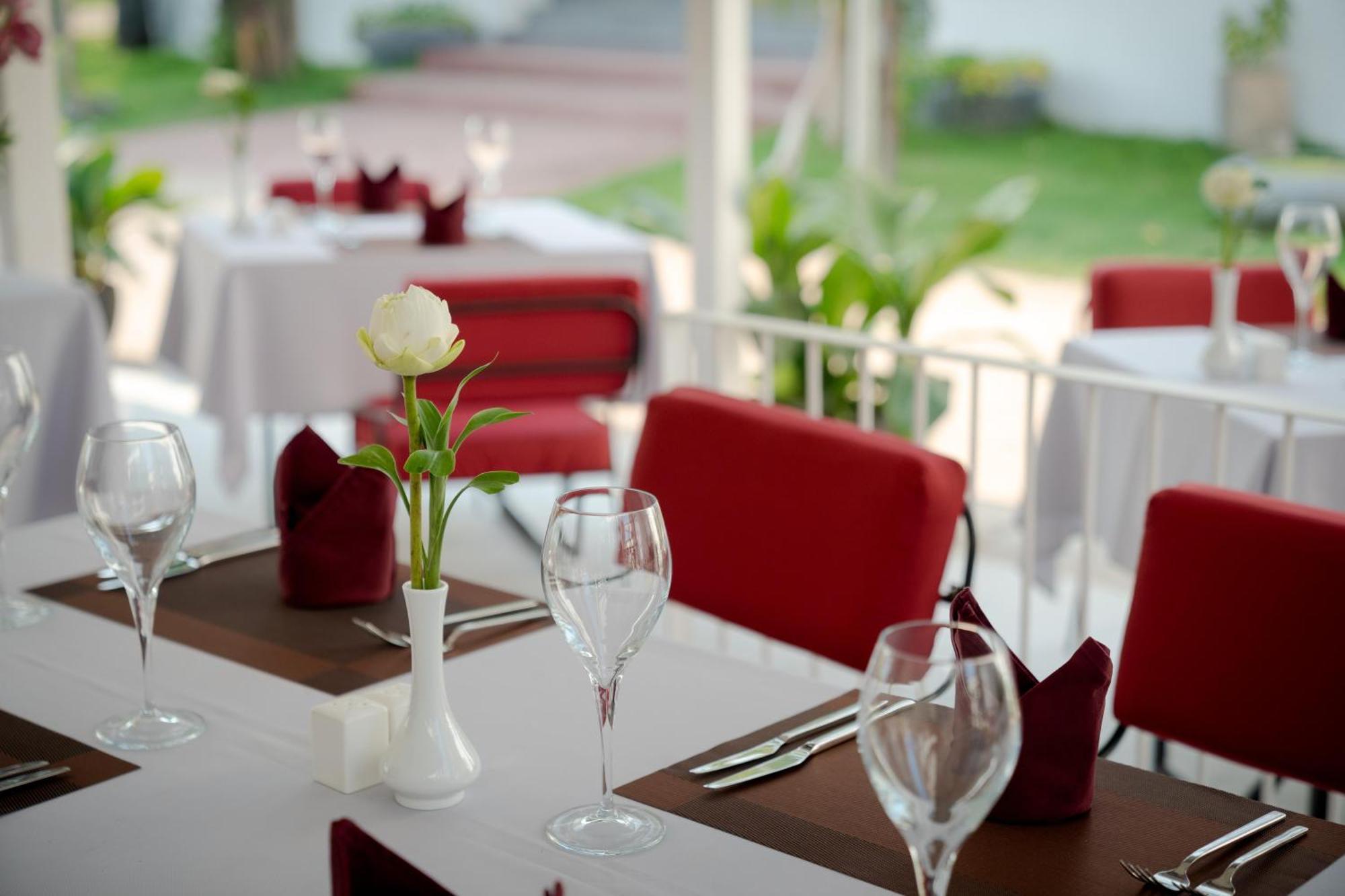 Elysium Suite Siem Reap Buitenkant foto